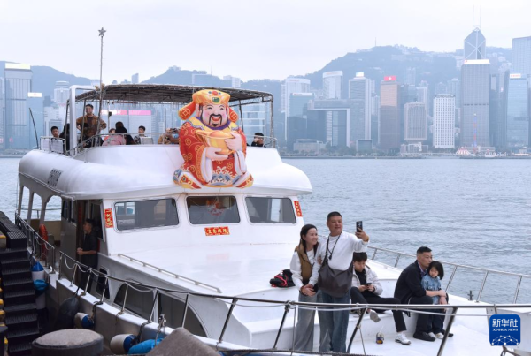 香港春节假期人气旺　超百万人次旅客访港