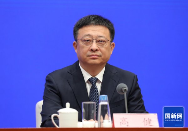 青岛市副市长答新黄河：跨国公司用行动在青投下“信任票”，将持续优化服务业扩大开放总体布局