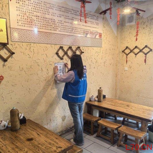 济宁市任城区阜桥街道津浦街社区开展“文明用餐·从我做起”宣传活动